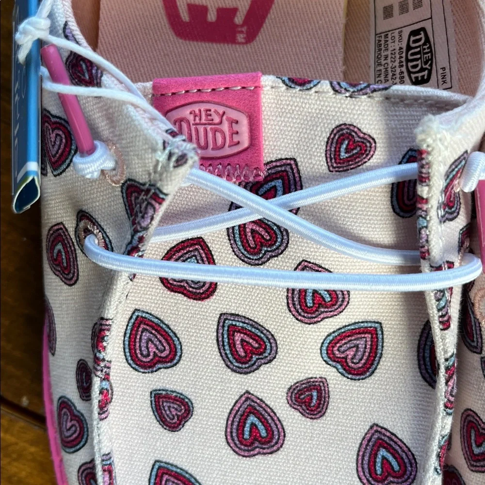 HEY DUDE WENDY YOUTH HEARTS PINK US Y3-L4